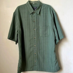Van Heusen Men’s Sage Green Short-sleeved Botton Down Shirt
